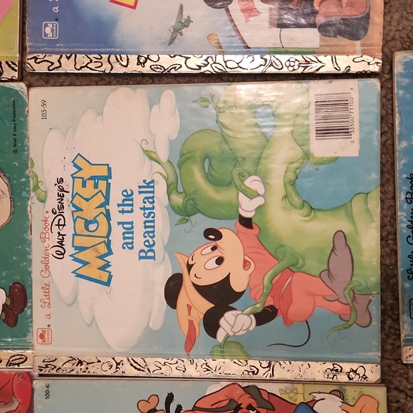 Lot of vintage Mickey Mouse golden books 7 total - Picture 4 of 9